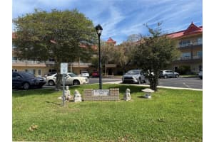2402 Ecuadorian Way #40, CLEARWATER