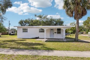 225 JEFFERSON CIRCLE, ST PETERSBURG, FL 33703 - MLS#MFRTB8497381