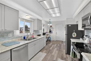 809 OAKMONT AVENUE, SUN CITY CENTER, FL 33573 - MLS#MFRTB8497413