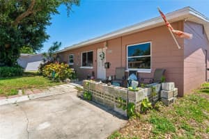 348 LEWIS BOULEVARD, ST PETERSBURG, FL 33705 - MLS#MFRTB8497490