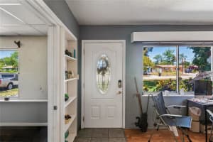 348 LEWIS BOULEVARD, ST PETERSBURG, FL 33705 - MLS#MFRTB8497490