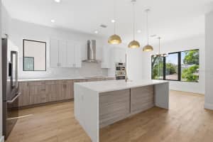 1943 SHORE ACRES BOULEVARD, ST PETERSBURG, FL 33703 - MLS#MFRTB8497542