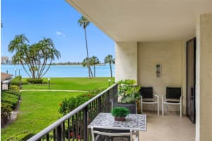 100 OAKMONT LANE, BELLEAIR, FL 33756 - MLS#MFRTB8497598