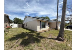 712 HAZY MEADOW COURT, BRANDON, FL 33510 - MLS#MFRTB8497644