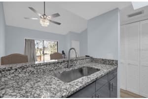 321 BOBBY JONES ROAD, SARASOTA, FL 34232 - MLS#MFRTB8497656