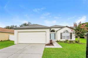 MLS# MFRTB8497686, Eustis, Florida 32726