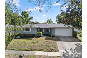 140 VALLEY CIRCLE, BRANDON, FL 33510 - MLS#MFRTB8497703