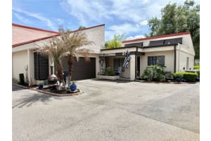 207 Granada Court N, PLANT CITY