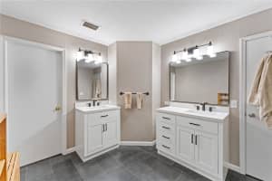 9758 FOX HOLLOW ROAD, TAMPA, FL 33647 - MLS#MFRTB8497890