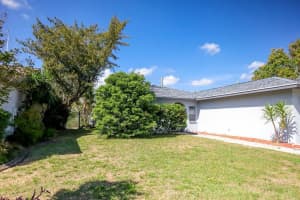 4734 RIDGE POINT DRIVE, TAMPA, FL 33624 - MLS#MFRTB8498015