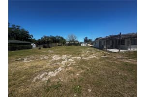 121 33RD AVENUE, BRADENTON, FL 34208 - MLS#MFRTB8498100