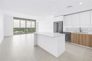 400 CENTRAL AVENUE, ST PETERSBURG, FL 33701 - MLS#MFRTB8498108