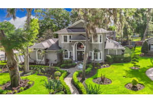 2425 VALRICO FOREST DRIVE, VALRICO, FL 33594 - MLS#MFRTB8498360