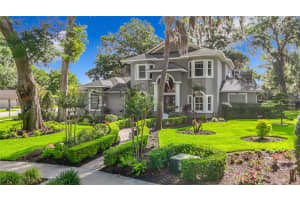 2425 VALRICO FOREST DRIVE, VALRICO, FL 33594 - MLS#MFRTB8498360