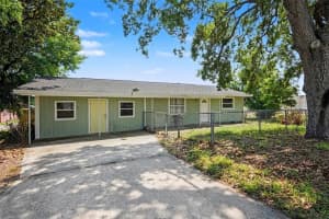 355 OAK AVENUE, FROSTPROOF, FL 33843 - MLS#MFRTB8498386