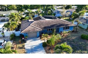 33 SOUTHWIND DRIVE, BELLEAIR BLUFFS, FL 33770 - MLS#MFRTB8498460