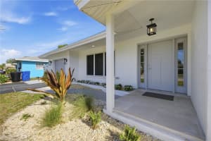 1301 62ND TERRACE, ST PETERSBURG, FL 33705 - MLS#MFRTB8498514
