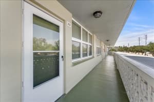 4885 1ST STREET, ST PETERSBURG, FL 33703 - MLS#MFRTB8498599