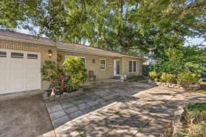 8404 SANDSTONE COURT, TAMPA, FL 33615 - MLS#MFRTB8498655