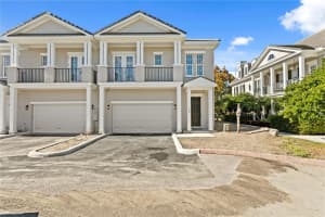 420 Gilman Pl N, ST PETERSBURG