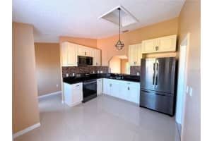 2075 4TH AVENUE, VERO BEACH, FL 32962 - MLS#MFRTB8498699