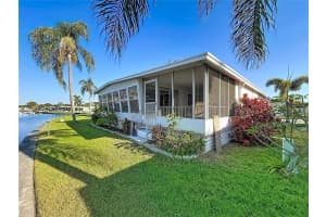 10178 LAKE DRIVE, LARGO, FL 33773 - MLS#MFRTB8498702