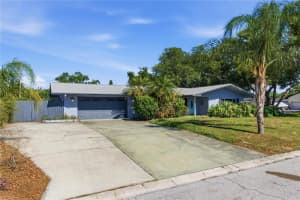 1 Maplewood Ave, CLEARWATER