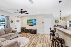 618 OAK RIDGE DRIVE, BRANDON, FL 33510 - MLS#MFRTB8498864