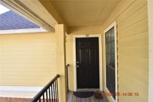 8605 MALLARD RESERVE DRIVE, TAMPA, FL 33614 - MLS#MFRTB8498905