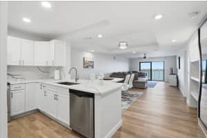 7300 SUN ISLAND DRIVE, SOUTH PASADENA, FL 33707 - MLS#MFRTB8498910