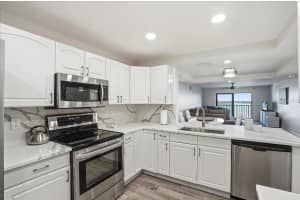 7300 SUN ISLAND DRIVE, SOUTH PASADENA, FL 33707 - MLS#MFRTB8498910