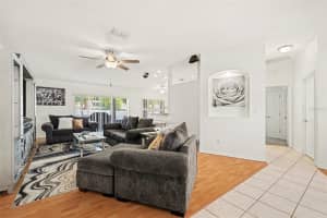 2333 TOWERING OAKS CIRCLE, SEFFNER, FL 33584 - MLS#MFRTB8498926