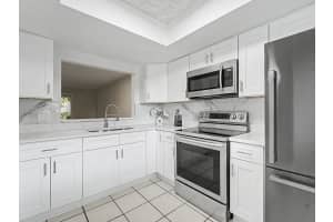 6314 NEWTOWN CIRCLE, TAMPA, FL 33615 - MLS#MFRTB8499014