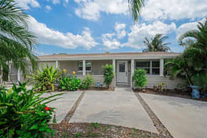 7691 Coquina Way, ST PETE BEACH