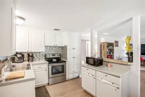 10821 105TH STREET, LARGO, FL 33773 - MLS#MFRTB8499201