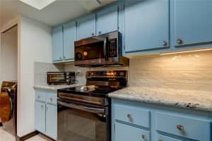 9537 86TH AVENUE, SEMINOLE, FL 33777 - MLS#MFRTB8499239