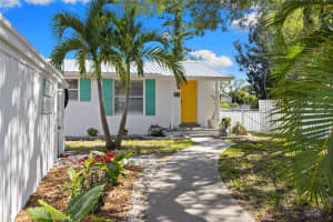 704 69TH AVENUE, BRADENTON, FL 34207 - MLS#MFRTB8499282