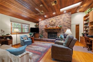 35935 LANA DRIVE, DADE CITY, FL 33523 - MLS#MFRTB8499556