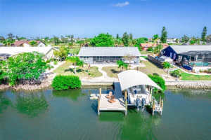 910 EAGLE LANE, APOLLO BEACH, FL 33572 - MLS#MFRTB8499645