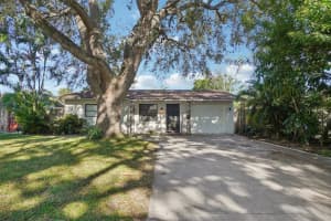 162 Se Lincoln Cir N, ST PETERSBURG