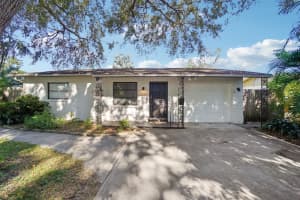 162 LINCOLN CIRCLE, ST PETERSBURG, FL 33703 - MLS#MFRTB8499667