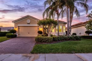 2415 Oakwood Preserve Dr, WESLEY CHAPEL