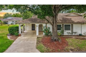 2034 HAWKHURST CIRCLE, SUN CITY CENTER, FL 33573 - MLS#MFRTB8499813