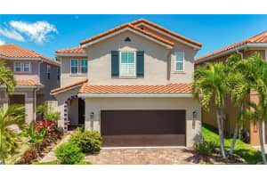 10193 GRAND OAK CIRCLE, MADEIRA BEACH, FL 33708 - MLS#MFRTB8499854