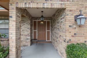 705 Herlong Ct, BRANDON