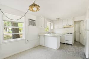 11405 OAK LANE, LARGO, FL 33778 - MLS#MFRTB8499897