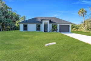 644 WOODCREST DR, LEHIGH ACRES, FL 33972 - MLS#MFRTB8499934