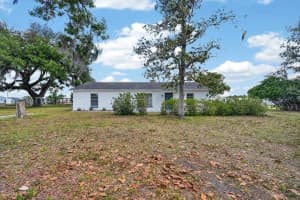 37327 STANFORD AVENUE, ZEPHYRHILLS, FL 33541 - MLS#MFRTB8499949