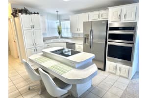 11244 101ST WAY, LARGO, FL 33773 - MLS#MFRTB8500083