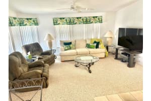 11244 101ST WAY, LARGO, FL 33773 - MLS#MFRTB8500083